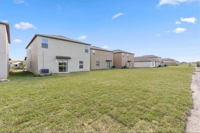 Building Photo - 15621 Spice Key St