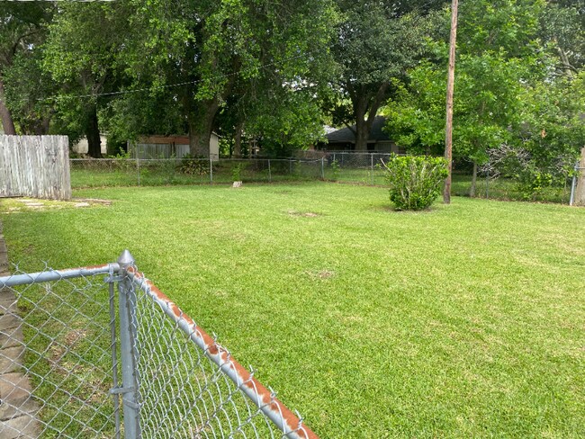 Building Photo - 309 S Wakefield Dr