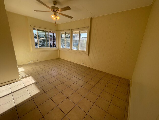 Primary Photo - 737 Hauoli St.