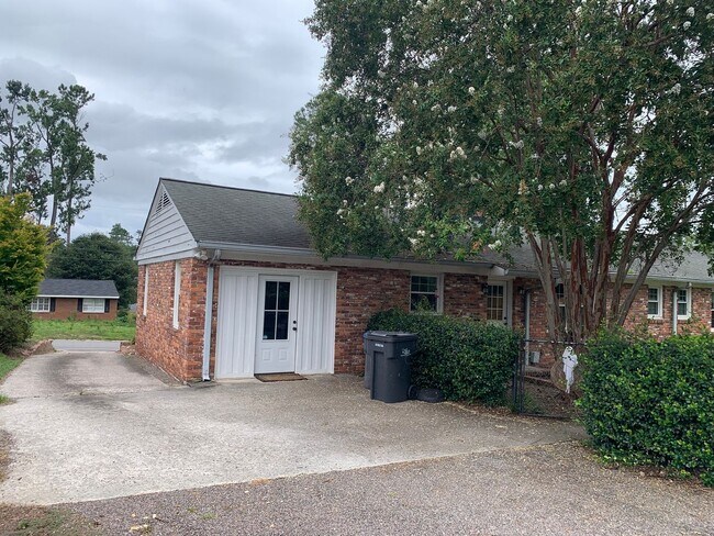 Building Photo - 4107 Vern Sikking Rd