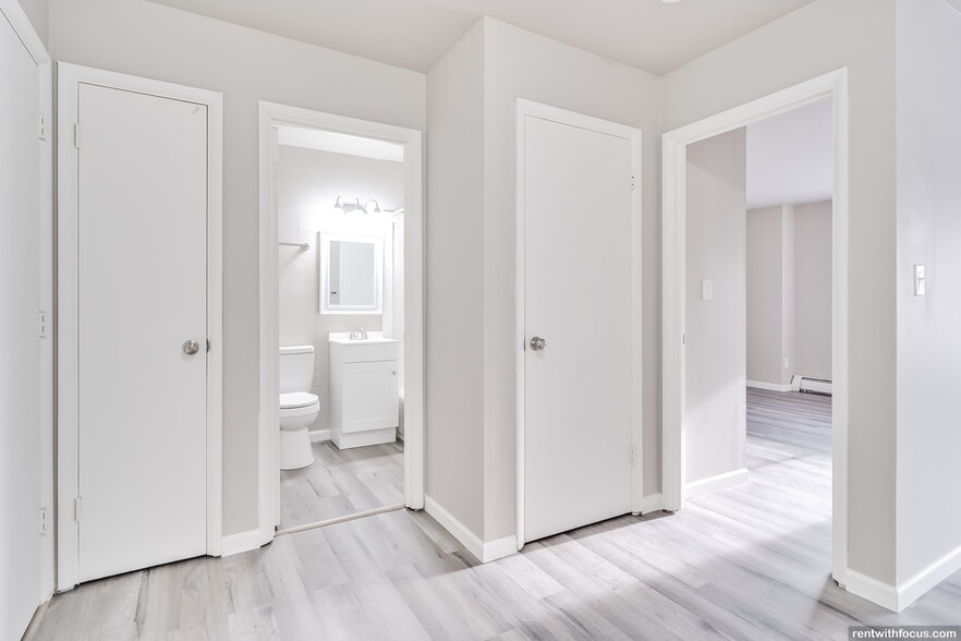 Building Photo - Forge on Webster