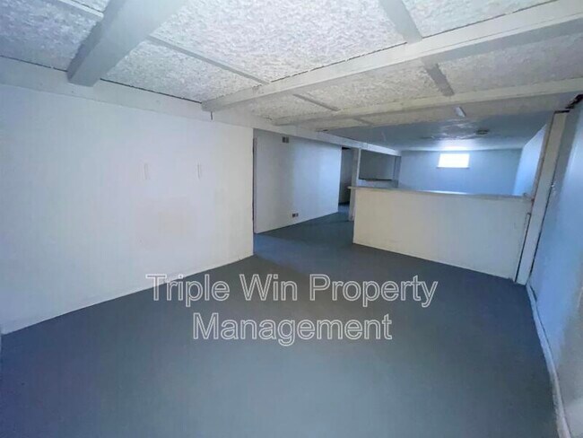 Building Photo - 1225 Carla Dr
