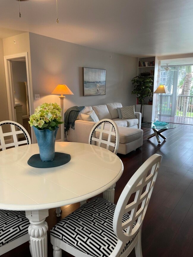 Building Photo - 3212 S Ocean Blvd