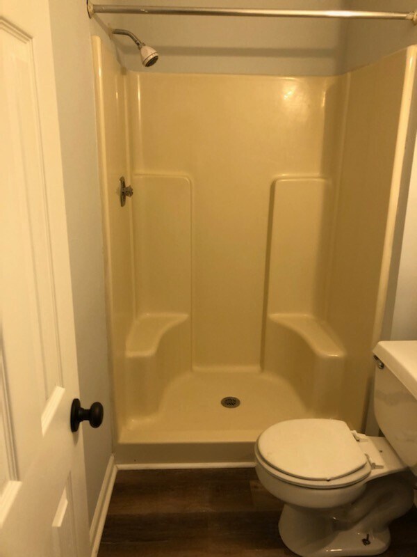 Building Photo - Forest Hills Completely Remodeled Duplex