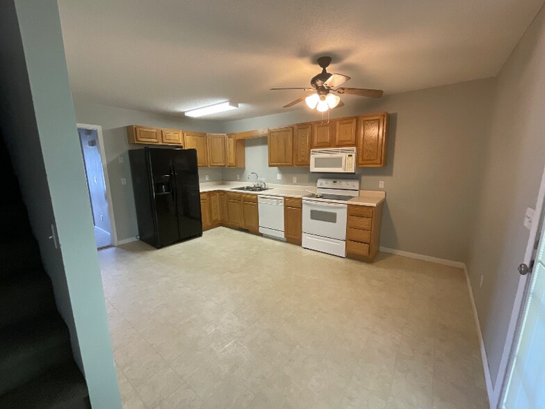 Building Photo - 45 Tulip Grove Cir