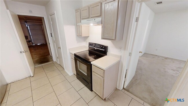 Building Photo - 1815 Liberty Hill Dr