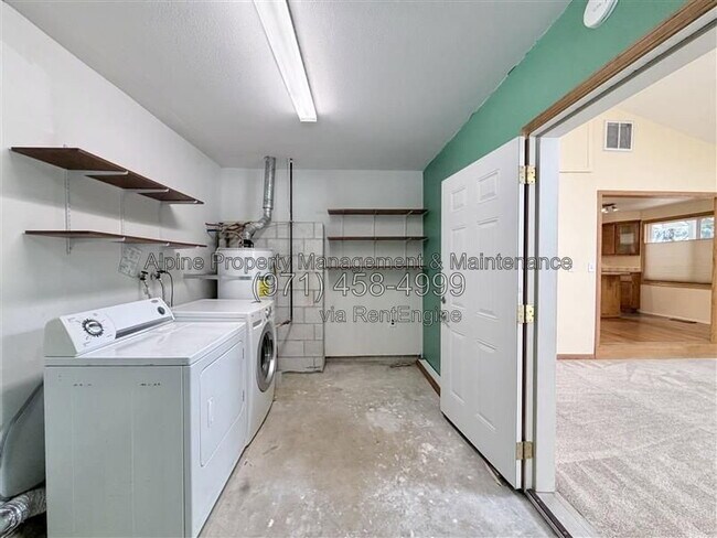 Building Photo - 4670 SW 160th Ave