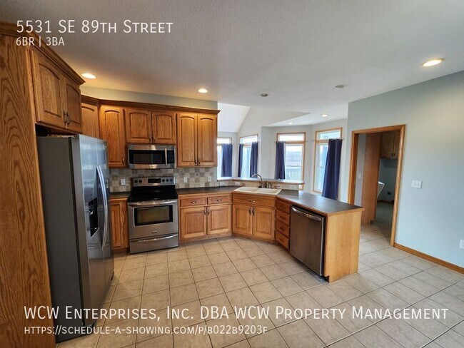 Building Photo - 5531 SE 89th St