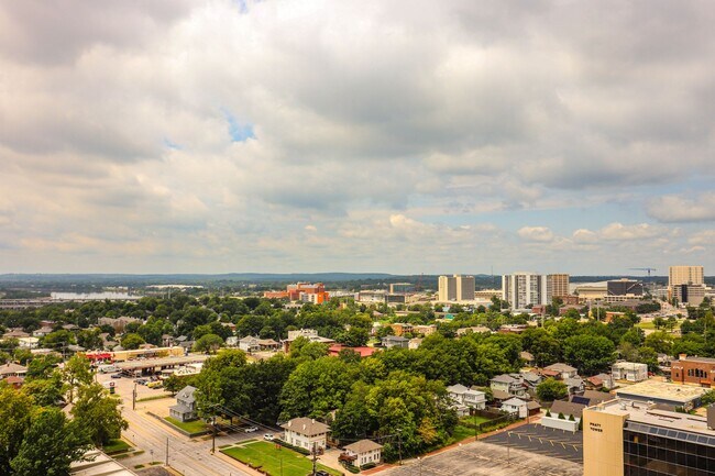 Building Photo - Liberty Towers condo