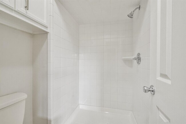 Building Photo - 12523 Drifting Winds Dr