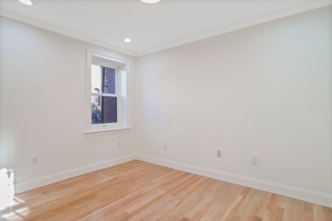 Building Photo - 1 Cambridge Pl