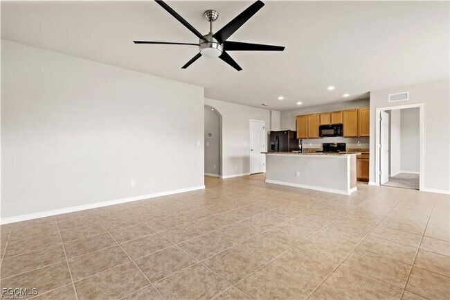 Building Photo - 15268 Yellow Wood Dr