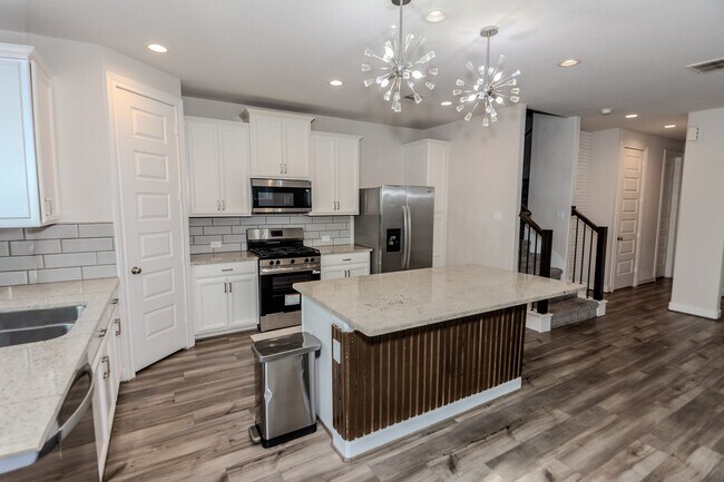 Building Photo - 4120 Split Ivy Dr