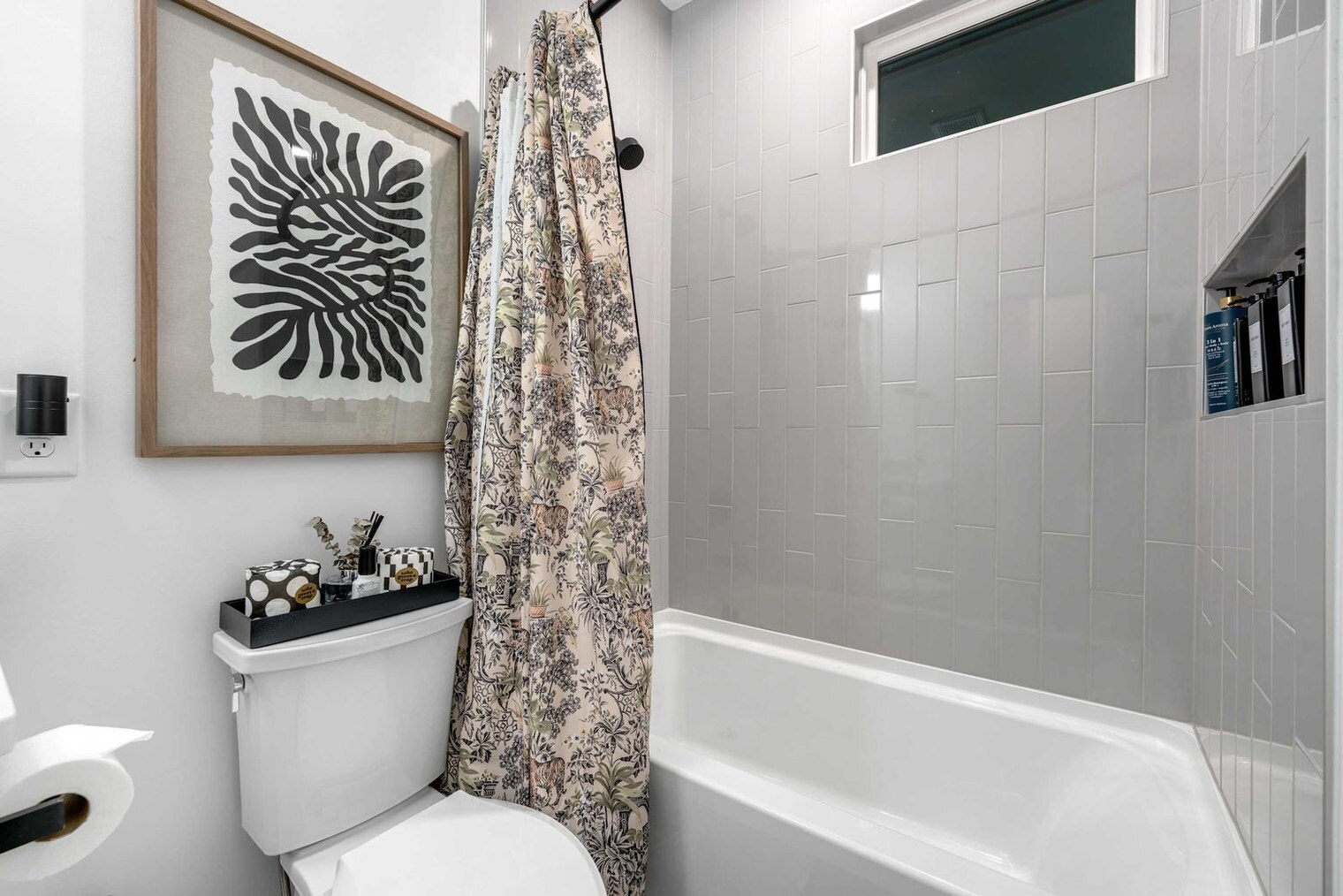 Building Photo - 227 Woodsborough Pl