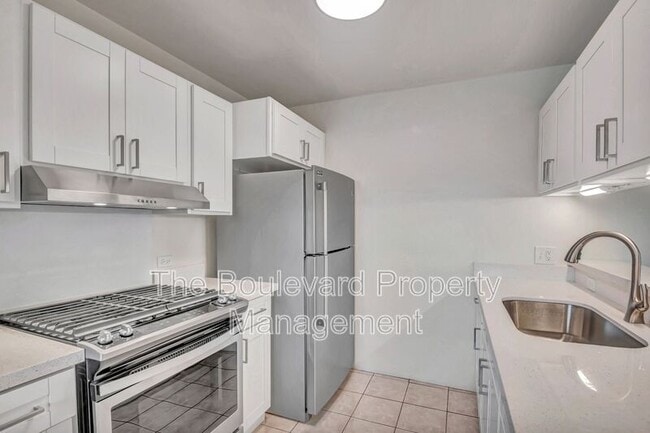 Building Photo - 91-1062-1062 Makaaloa St