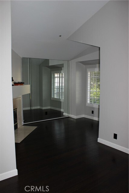 Building Photo - 9165 Noble Ave