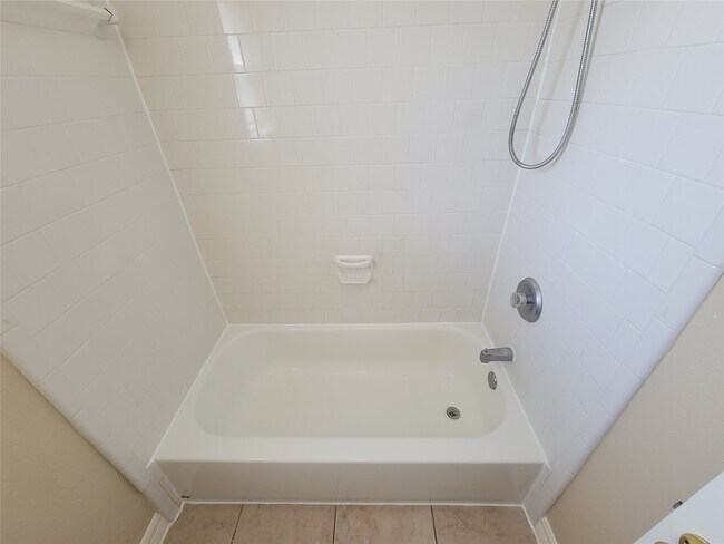 Building Photo - 3415 Wingdale Ct