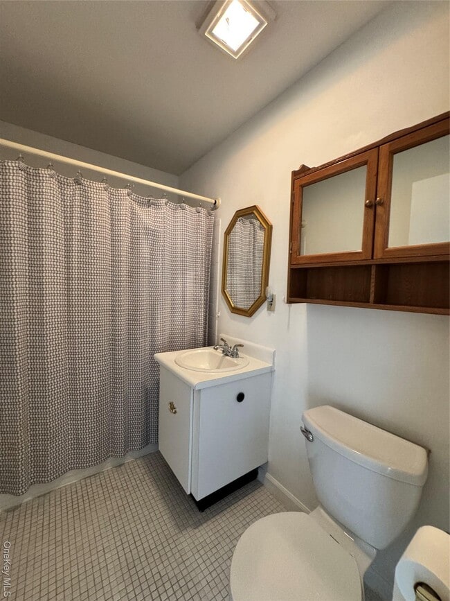 Building Photo - 24 Village Park Dr