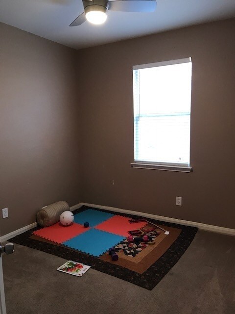 Building Photo - 807 Windhurst