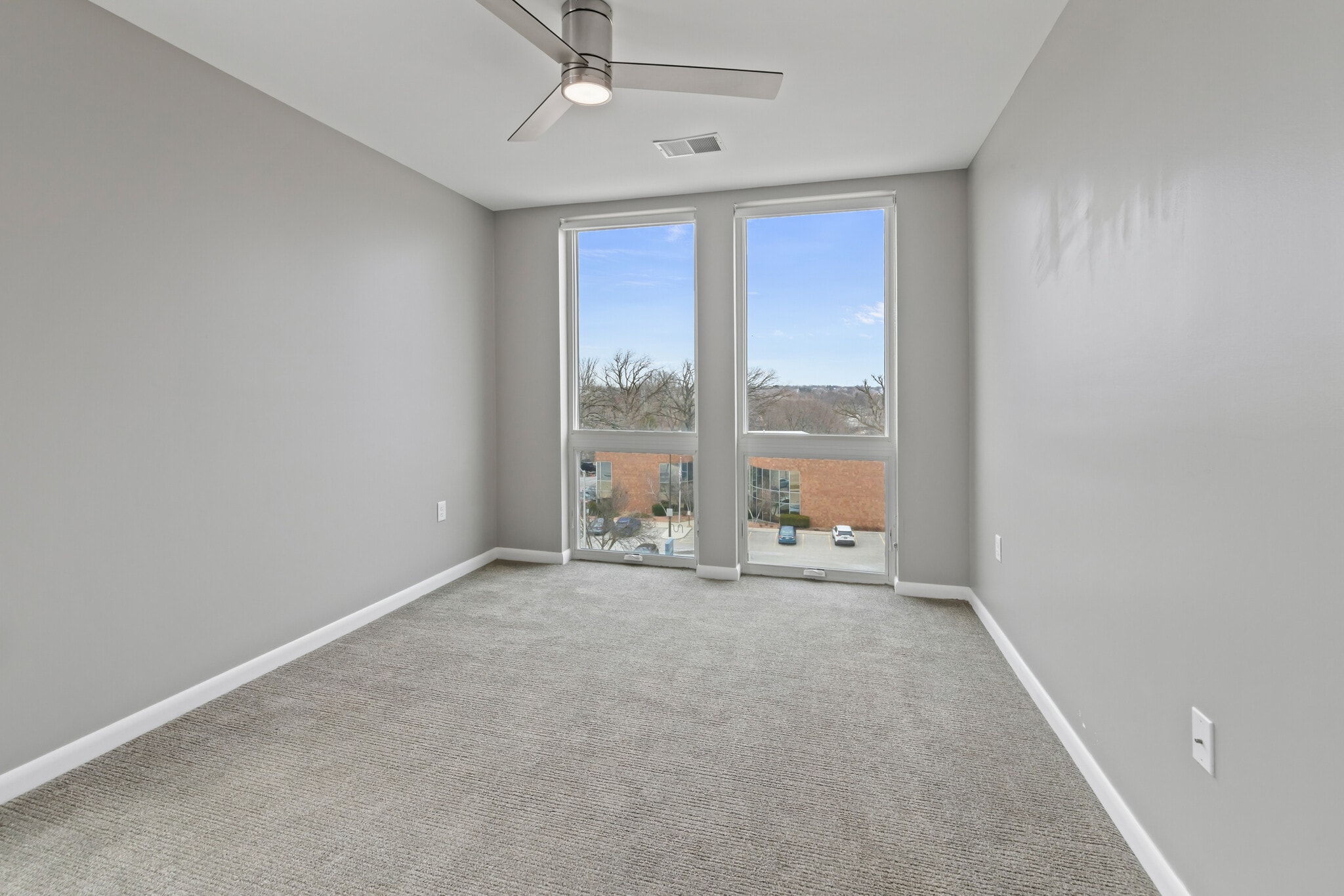 Building Photo - 8041 W Bluemound Rd