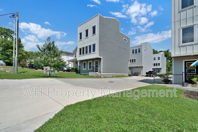 Building Photo - 1021 Elvira Ave