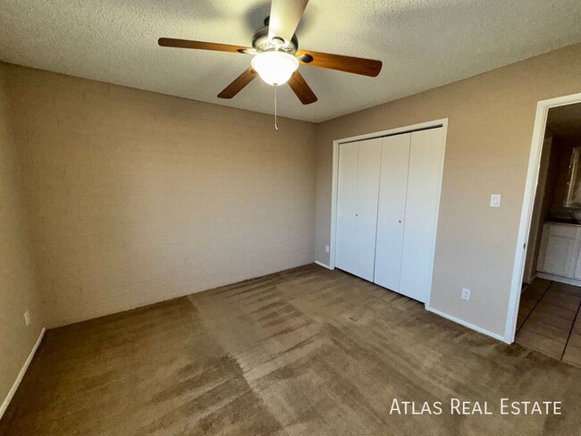 Building Photo - AVAILABLE NOW! 4 WEEKS FREE RENT-2 BED 1 B...