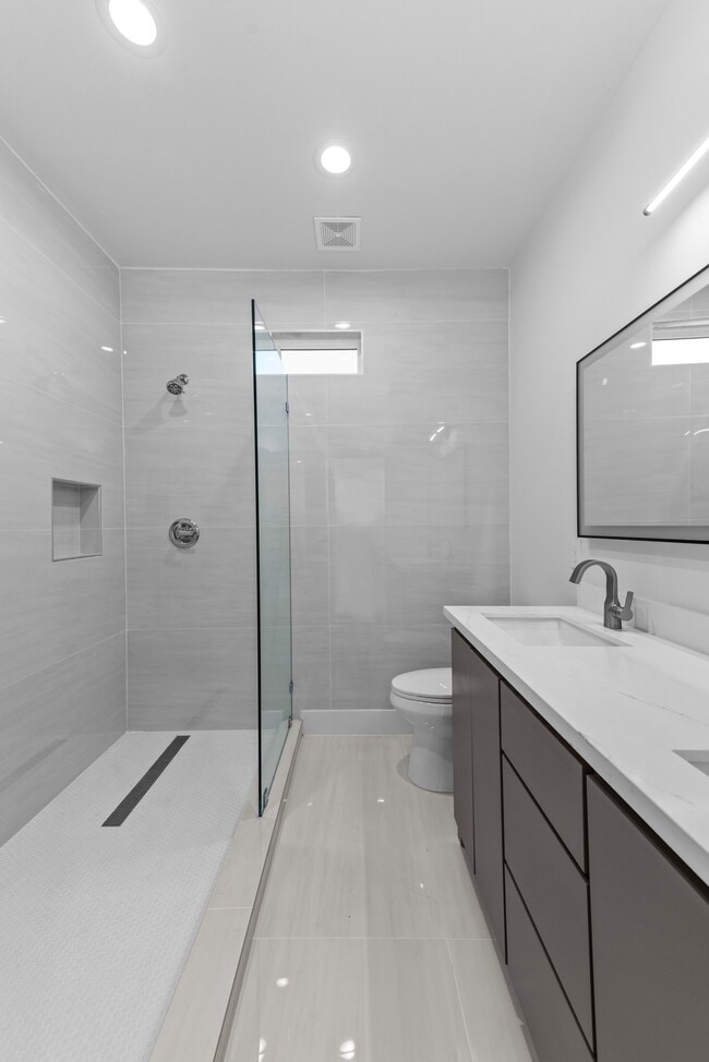 Building Photo - 2314 Barbee St