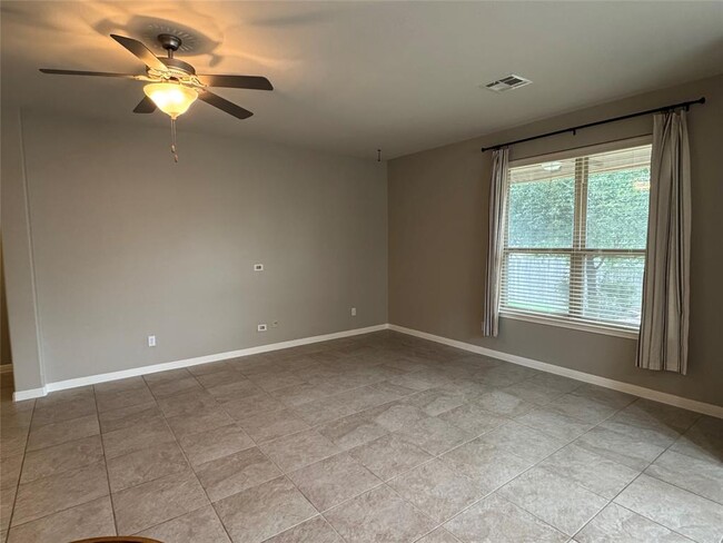 Building Photo - 104 Lake Whitney Ct