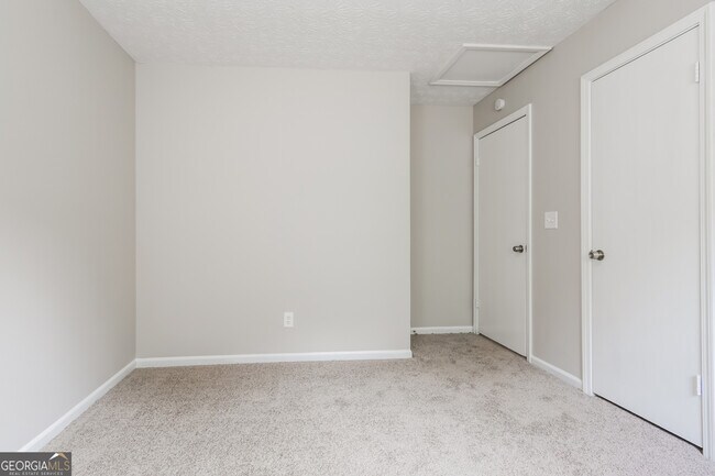 Building Photo - 564 Pennylake Ln