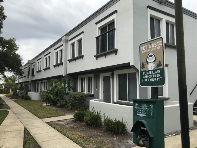 Building Photo - 825 Lowell Blvd