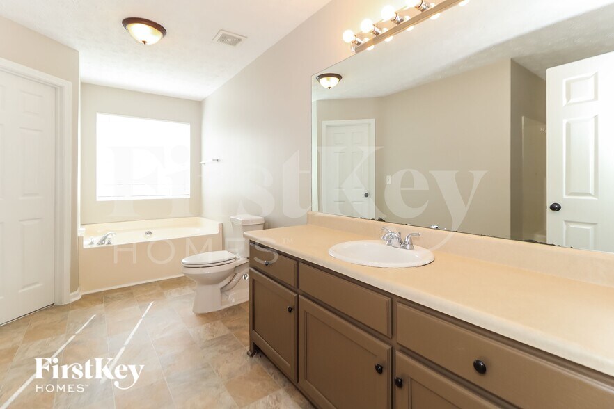 Building Photo - 4513 Waterman Dr