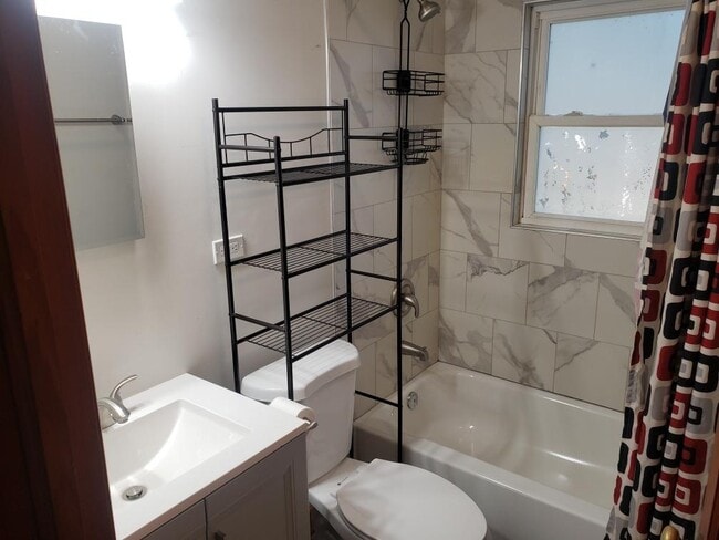 Building Photo - 405 Jackson St