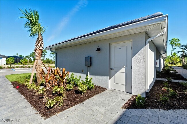 Building Photo - 15155 Bluffton Ln