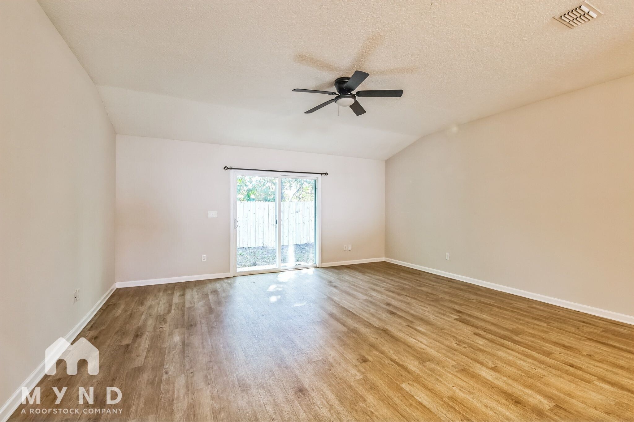 Building Photo - 643 Locust St