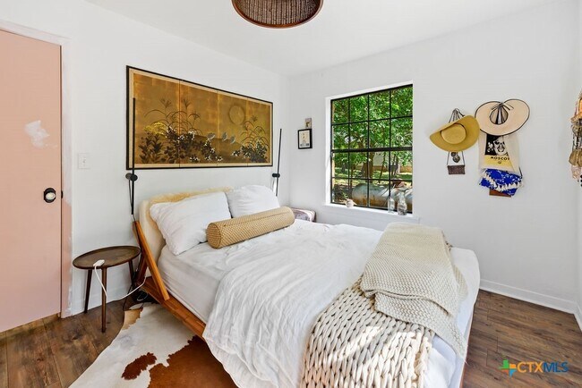 Building Photo - 202 Leveritts Loop