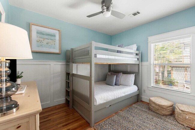Building Photo - 66 Sunfish St