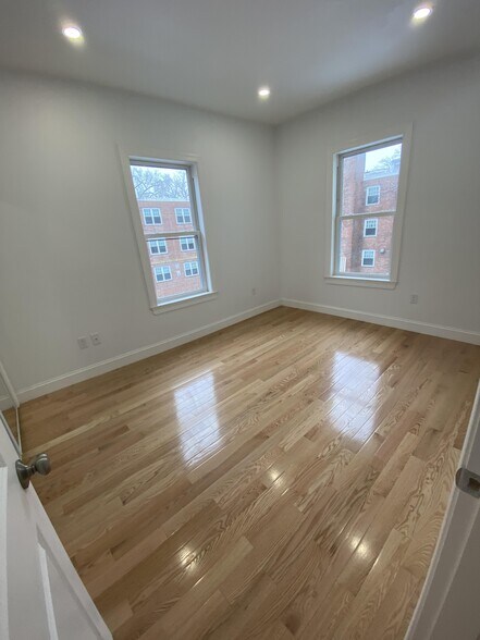 Building Photo - 141 Prospect St