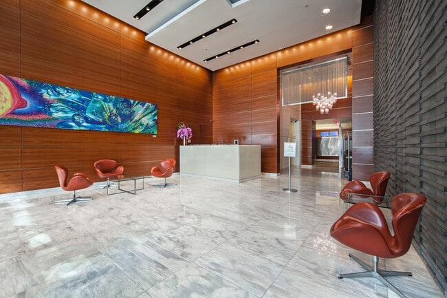 Building Photo - 350 W 42nd St