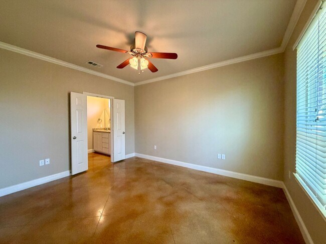 Building Photo - 2941 Savannah Ct