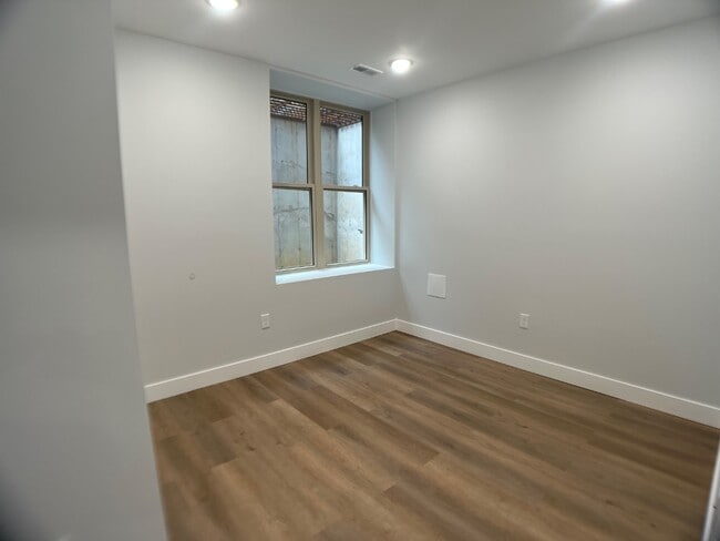 Building Photo - 3221 N 13th St