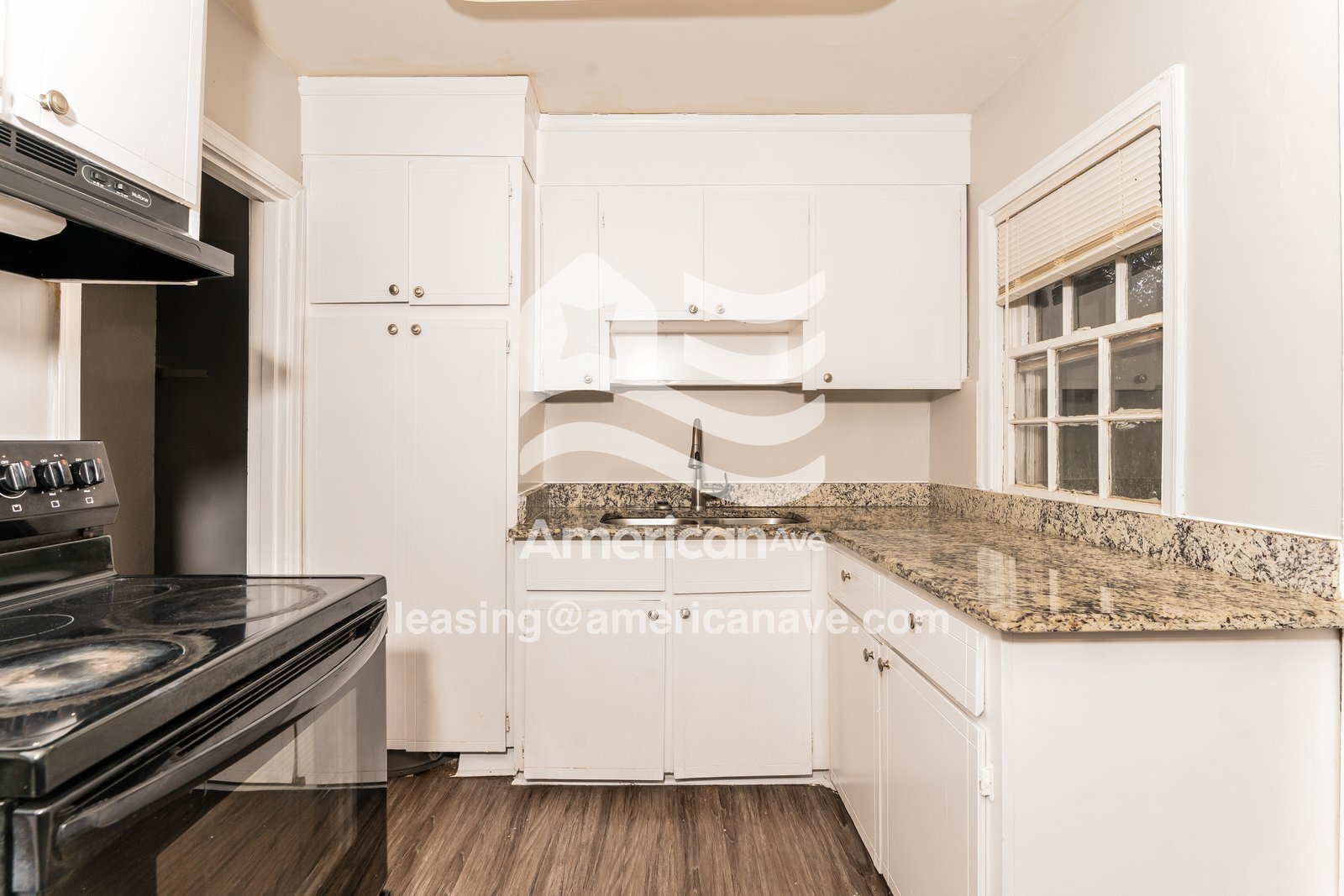 Building Photo - 406 Chamlee Dr