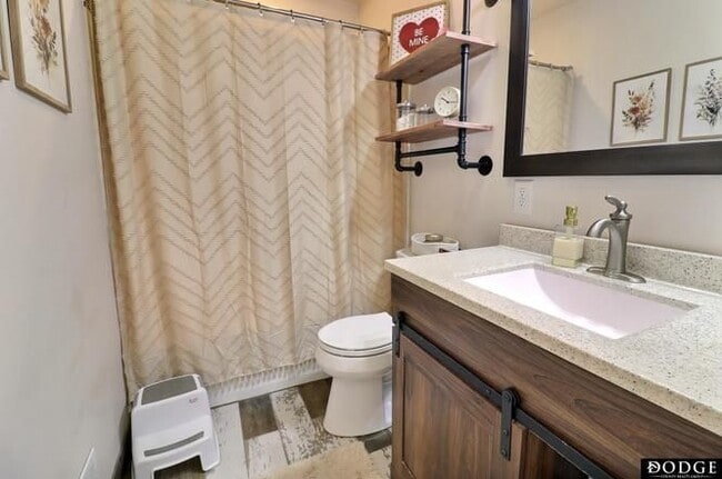 Building Photo - 2049 N Pearl St