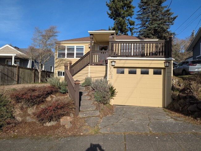 Building Photo - 3730 SW Austin St