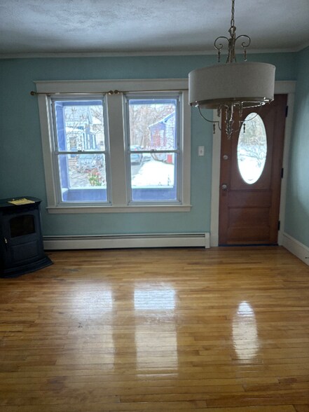 Building Photo - 34 Pleasantdale Ave