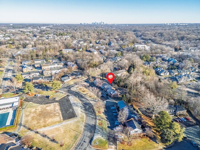 Building Photo - 8418 Knights Bridge Rd