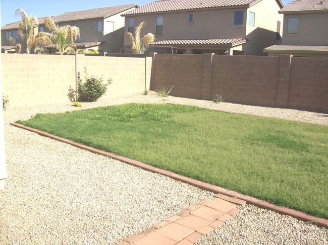 Building Photo - Rancho Bella Vista