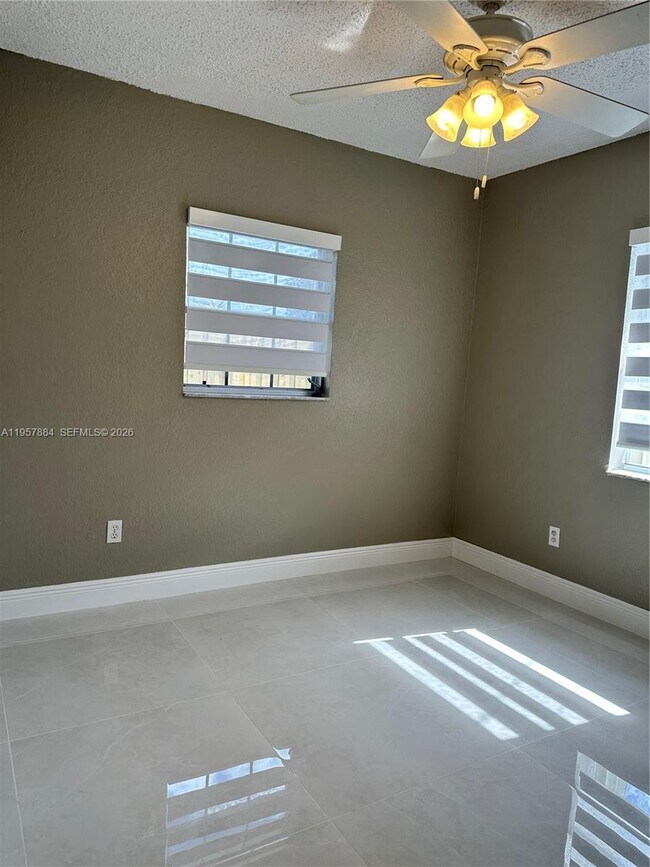 Building Photo - 9450 SW 181st Terrace