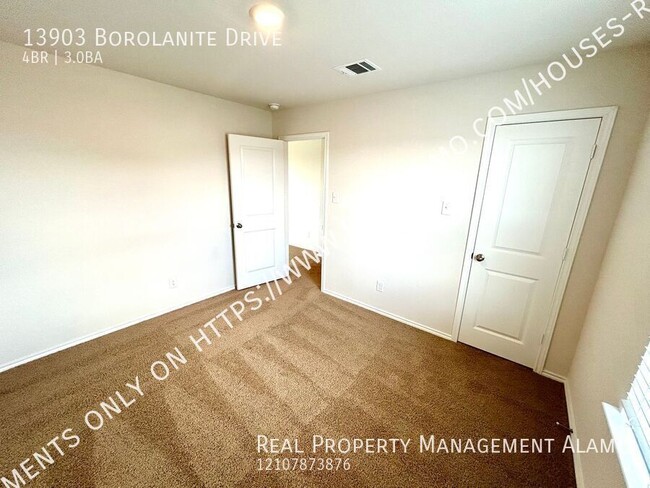 Building Photo - **MOVE-IN SPECIAL** Available Now! 4 Bedro...