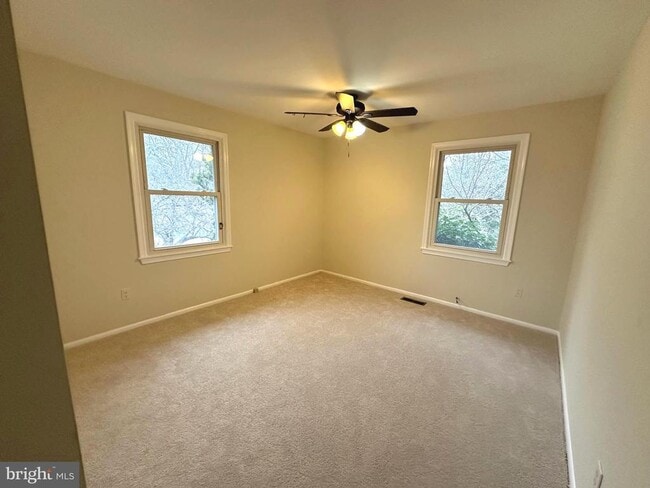 Building Photo - 4037 Olney Laytonsville Rd