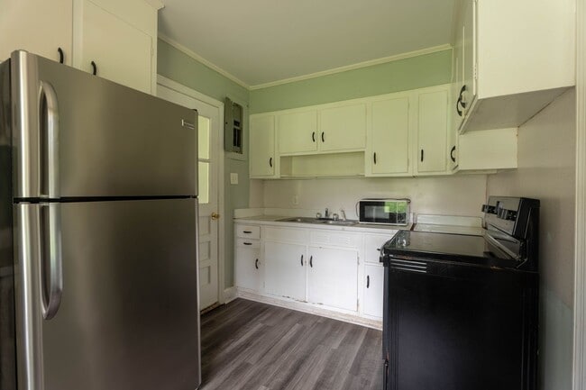 Building Photo - 3 Bedroom, 1 Bath Home in Pendleton